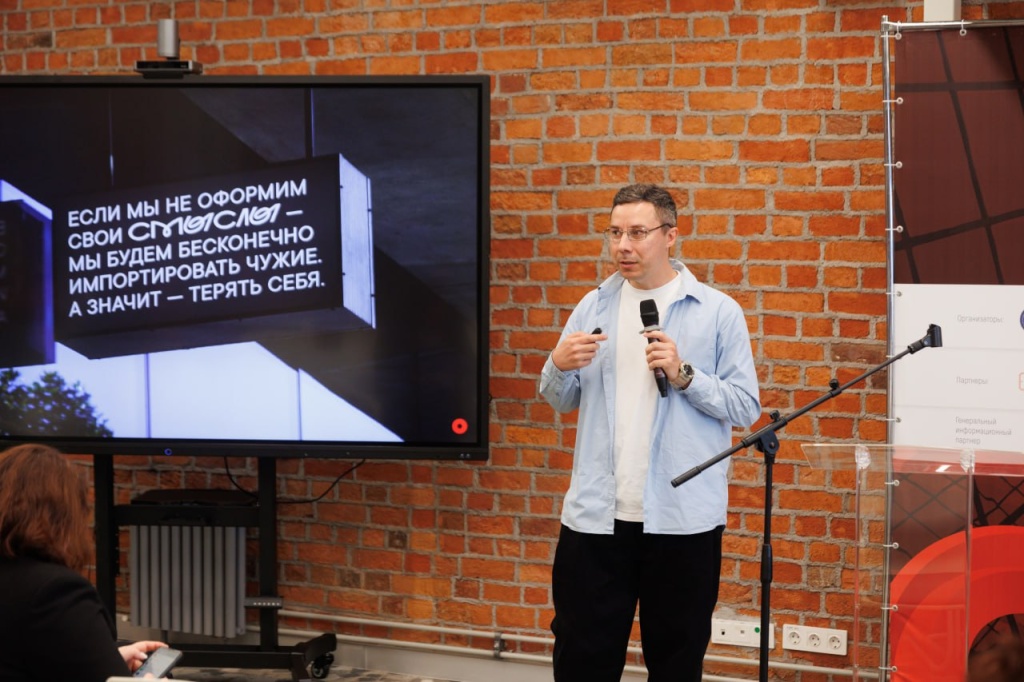 photo_5330502903867241321_y (1).jpg